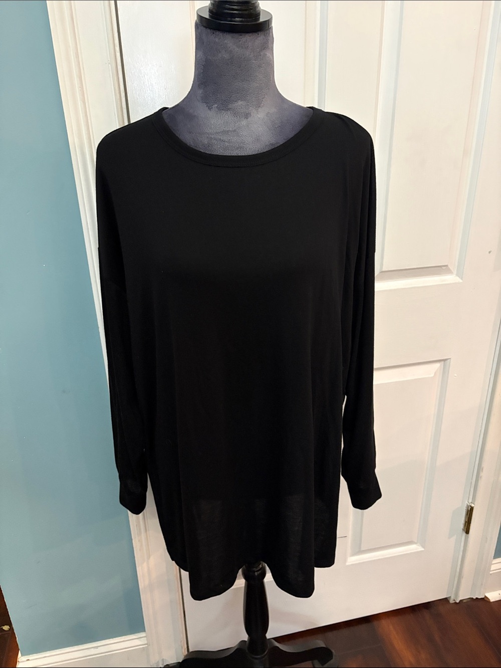 Oversized Old Navy Black Long-Sleeve Women's Top